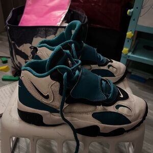 Nike air max speed turf Kids Turquoise and White Sneakers